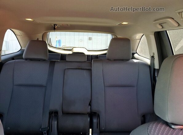 5TDZARFH0GS018706 2016 TOYOTA LE Red Rear seats view