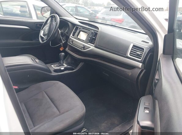 5TDZARFH1JS039281 2018 TOYOTA HIGHLANDER White Widok wnętrza z przodu