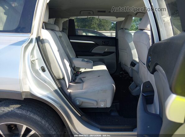 5TDZARFH8JS041822 2018 TOYOTA LE Серый Вид наклейки с VIN-кодом