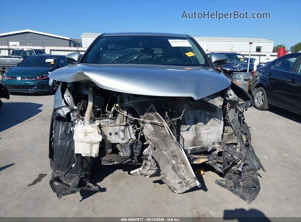 5TDZARFH8JS041822 2018 TOYOTA LE Серый Вид спереди