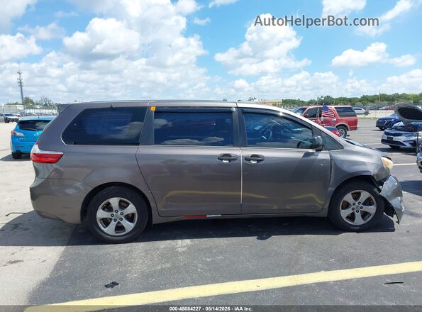 5TDZK3DC4GS743484 2016 TOYOTA SIENNA Brown Սալոնի հետևի տեսք