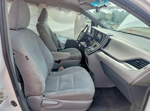 5TDZK3DC5GS731750 2016 TOYOTA SIENNA White Вид салону спереду