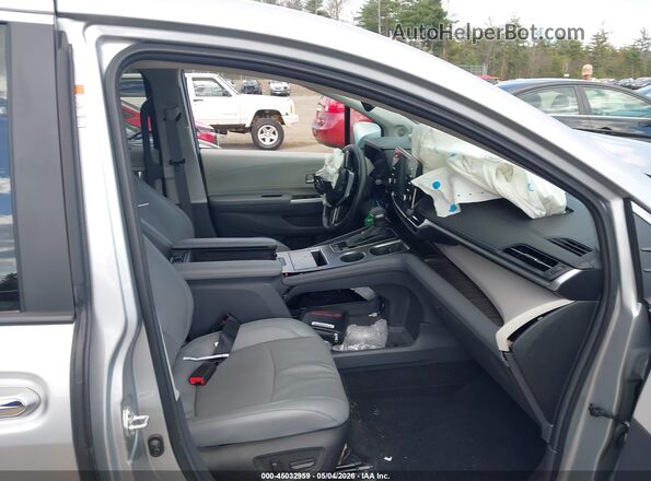 5TDZSKFC1RS119376 2024 TOYOTA LIMITED Silver წინა სალონის ხედი