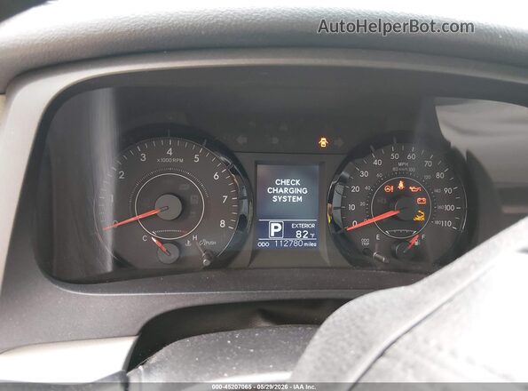5TDZZ3DC0HS820087 2017 TOYOTA SIENNA Silver უკანა სავარძლების ხედი
