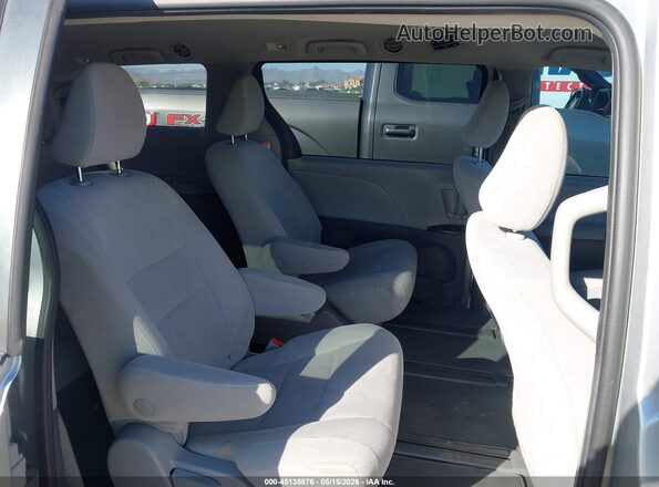 5TDZZ3DC2LS057353 2020 TOYOTA SIENNA Silver Вид наклейки з VIN-кодом