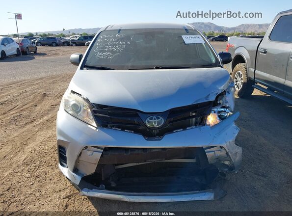 5TDZZ3DC2LS057353 2020 TOYOTA SIENNA Silver Вид задньої частини салону