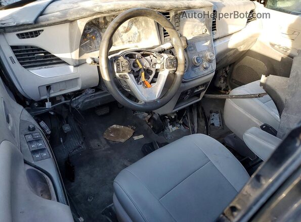 5TDZZ3DC2LS066814 2020 TOYOTA SIENNA Черный Вид панели приборов