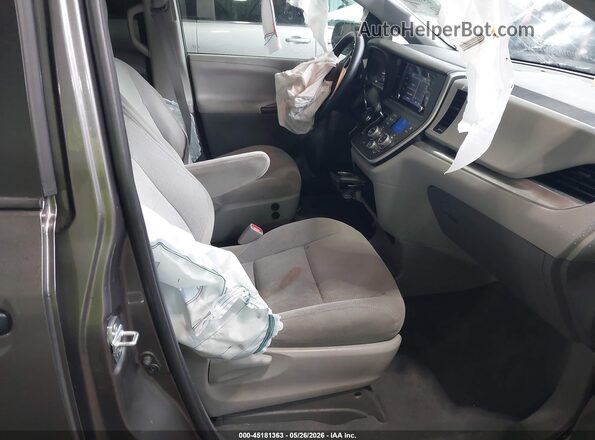 5TDZZ3DC4LS068743 2020 TOYOTA SIENNA Gray Widok wnętrza z przodu