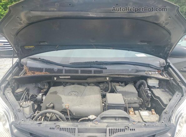5TDZZ3DCXLS088110 2020 TOYOTA SIENNA Two Tone ძრავის განყოფილების ხედი