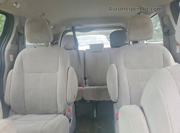 5TDZZ3DCXLS088110 2020 TOYOTA SIENNA Two Tone უკანა სავარძლების ხედი