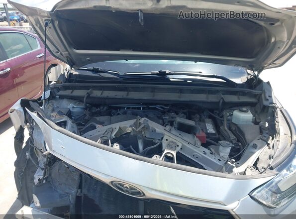 5TDZZRAH4LS015995 2020 TOYOTA LE Silver Vista trasera