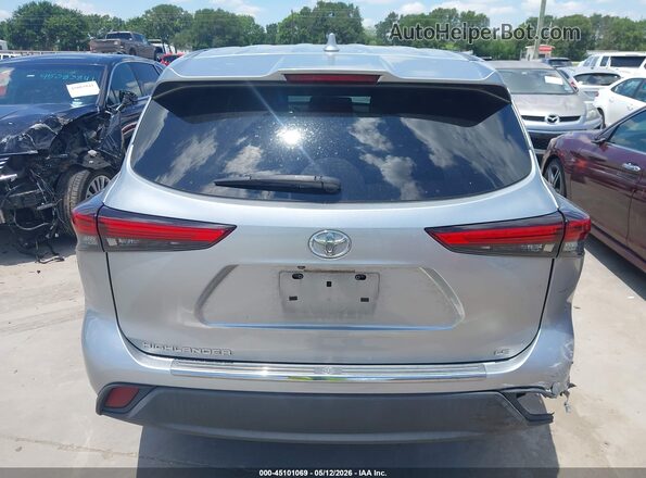 5TDZZRAH4LS015995 2020 TOYOTA LE Silver 