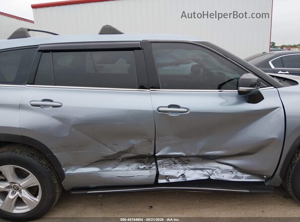 5TDZZRAH9LS019802 2020 TOYOTA HIGHLANDER Light Blue Widok z przodu