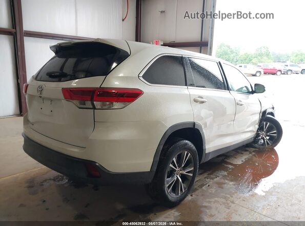 5TDZZRFH2KS313615 2019 TOYOTA LE White Rear right