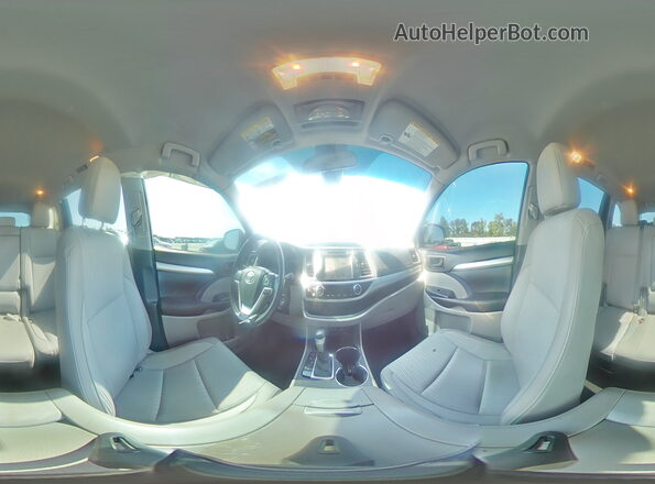 5TDZZRFH6HS192001 2017 TOYOTA LE Silver 