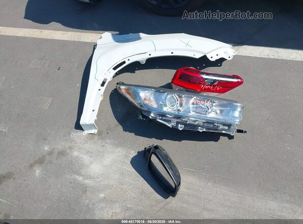 5TDZZRFH7JS267018 2018 TOYOTA HIGHLANDER White Սարքավորումների վահանակի տեսք