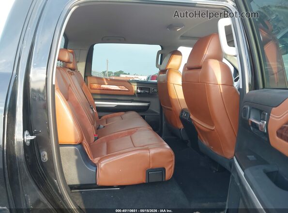 5TFAY5F10HX638875 2017 TOYOTA TUNDRA Black VIN կոդի պիտակի տեսք