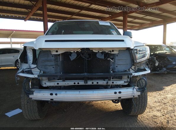 5TFAY5F11KX780255 2019 TOYOTA TUNDRA White უკანა სალონის ხედი