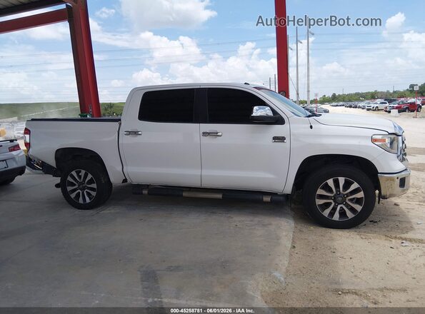 5TFAY5F12KX795119 2019 TOYOTA TUNDRA White Vista interior trasera