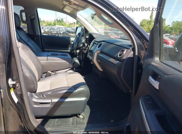 5TFDM5F13HX072574 2017 TOYOTA TUNDRA Black Widok wnętrza z przodu