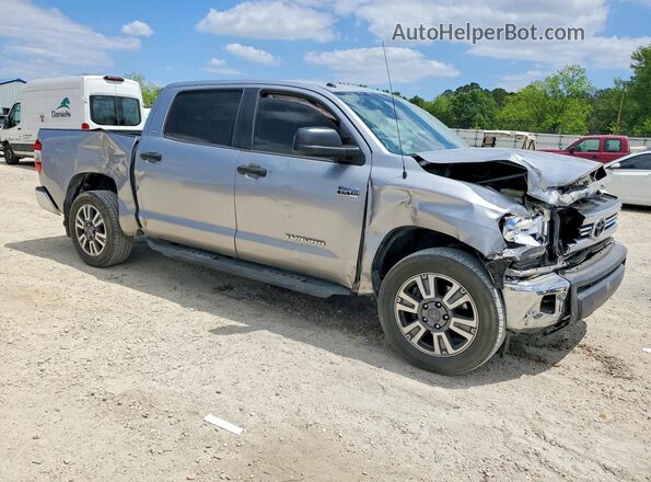 5TFDW5F17HX665364 2017 TOYOTA TUNDRA Silver 
