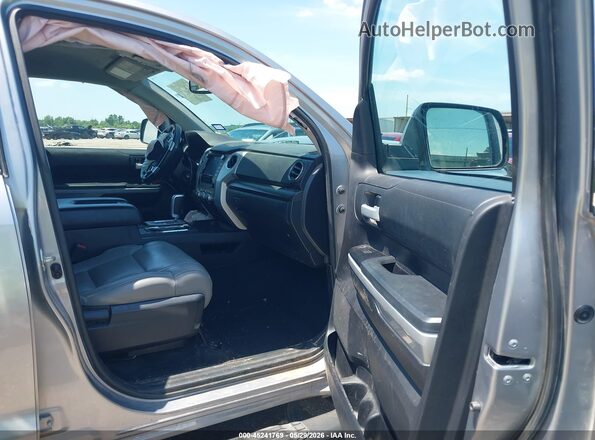 5TFDY5F1XMX971527 2021 TOYOTA TUNDRA Silver Widok wnętrza z przodu
