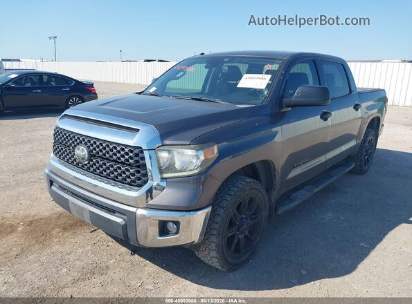 5TFEM5F16KX136084 2019 TOYOTA TUNDRA Серый 