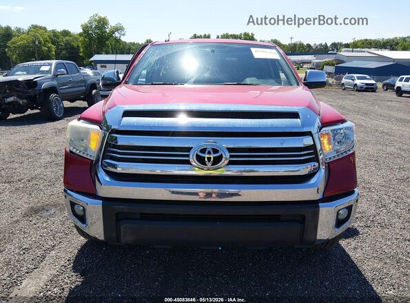 5TFEW5F17HX227030 2017 TOYOTA TUNDRA Красный Вид задней части салона