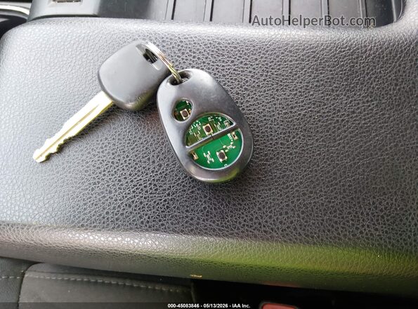 5TFEW5F17HX227030 2017 TOYOTA TUNDRA Красный Вид панели приборов