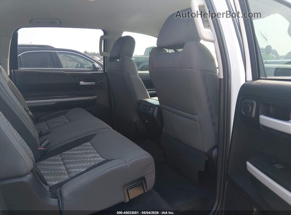 5TFEY5F17JX243812 2018 TOYOTA TUNDRA White VIN კოდის სტიკერის ხედი