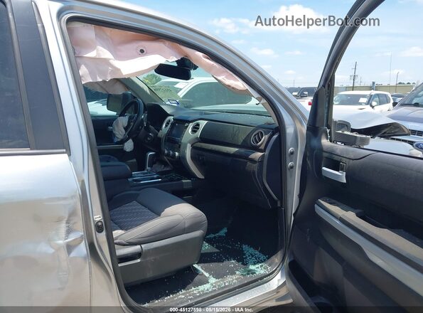 5TFEY5F19LX272022 2020 TOYOTA TUNDRA Silver Vista interior delantera