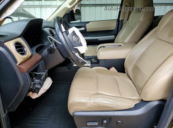 5TFHY5F17KX818330 2019 TOYOTA TUNDRA Черный Вид салона спереди