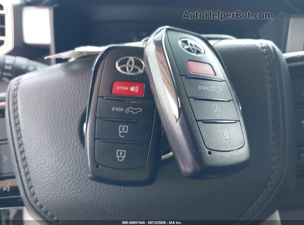 5TFJC5DB5RX072112 2024 TOYOTA LIMITED Silver Առջևի վահանակի տեսք