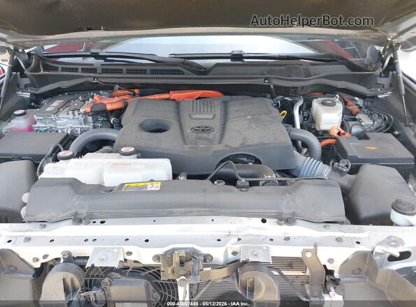5TFJC5DB5RX072112 2024 TOYOTA LIMITED Silver Հետևի տեսք