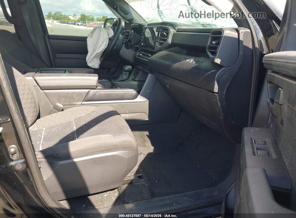 5TFKB5DB4SX305717 2025 TOYOTA TUNDRA Черный Вид салона спереди
