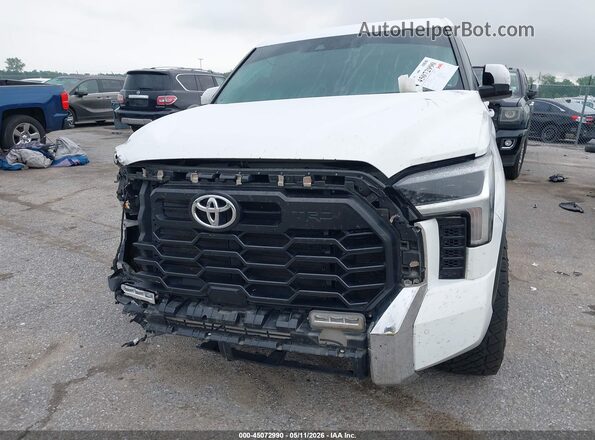 5TFLA5DB3RX165872 2024 TOYOTA TUNDRA White ხელსაწყოთა პანელის ხედი