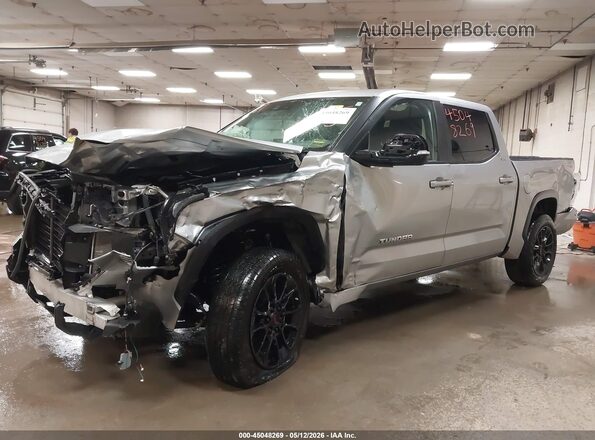 5TFLA5DB4SX329796 2025 TOYOTA TUNDRA Silver Widok z przodu