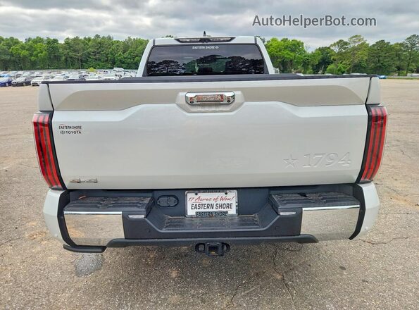 5TFMA5EC7TX054518 2026 TOYOTA TUNDRA White Rear view