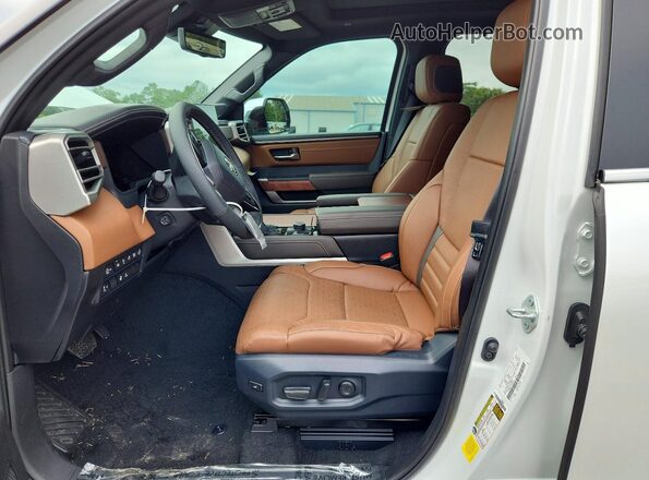 5TFMA5EC7TX054518 2026 TOYOTA TUNDRA White Front interior view