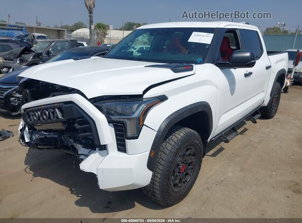 5TFPC5DB5TX134688 2026 TOYOTA TUNDRA HYBRID White Առջևի ձախ երեք քառորդ տեսարան