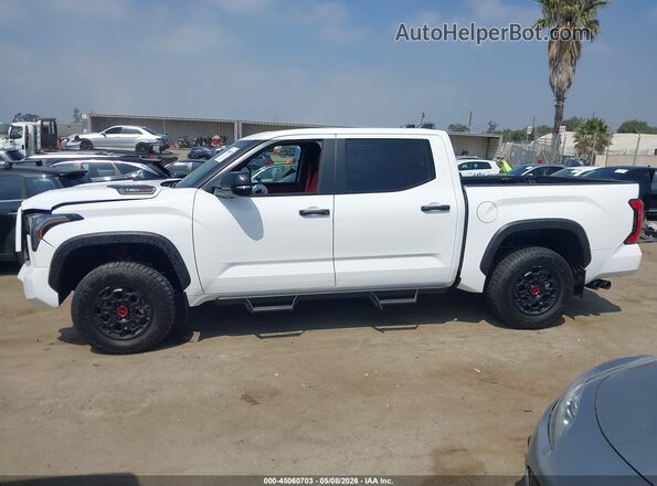 5TFPC5DB5TX134688 2026 TOYOTA TUNDRA HYBRID White Սալոնի 360 աստիճան տեսք