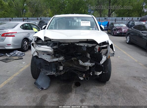 5TFRX5GN5HX087799 2017 TOYOTA TACOMA White Widok wnętrza z tyłu