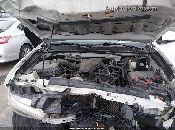 5TFRX5GN5HX087799 2017 TOYOTA TACOMA White Widok z tyłu