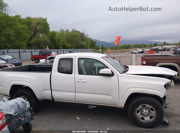 5TFRX5GN5HX087799 2017 TOYOTA TACOMA White Widok wnętrza 360 stopni