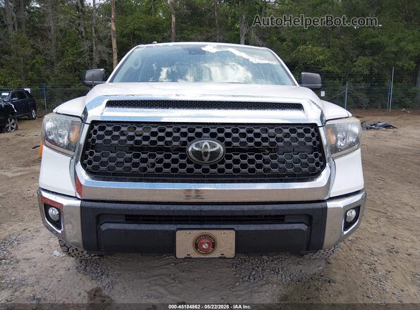 5TFRY5F16JX237503 2018 TOYOTA TUNDRA White ხელსაწყოთა პანელის ხედი