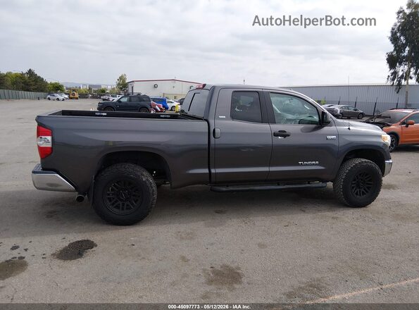 5TFRY5F18HX220583 2017 TOYOTA TUNDRA Gray Rear interior view