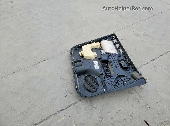 5TFSZ5AN6HX083619 2017 TOYOTA TACOMA Black 