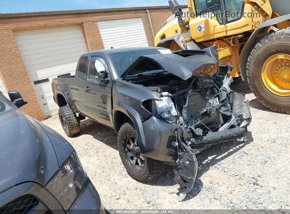 5TFSZ5AN8HX070709 2017 TOYOTA TACOMA Gray 360 interior view