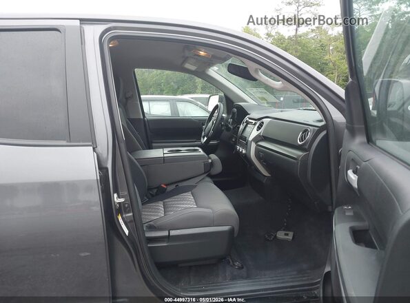 5TFUM5F13KX080391 2019 TOYOTA TUNDRA Gray Widok wnętrza z przodu