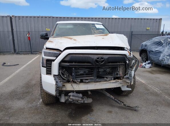 5TFWC5DB5RX083262 2024 TOYOTA TUNDRA HYBRID White Vista interior trasera